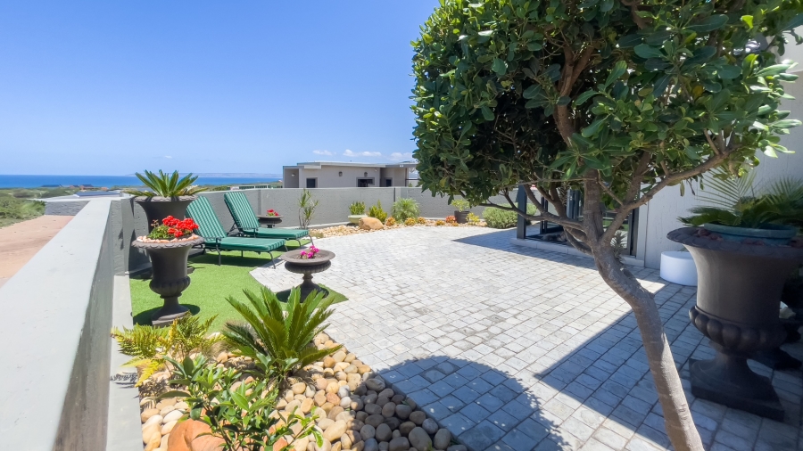 2 Bedroom Property for Sale in Groot Brakrivier Central Western Cape